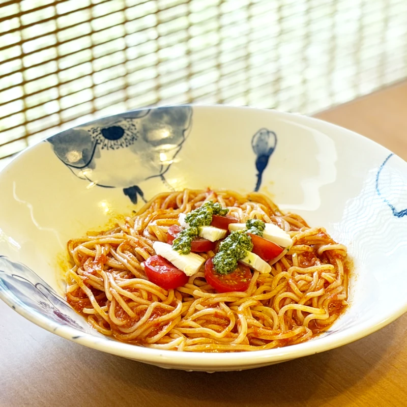 カプレーゼ風冷製トマトラーメン　提供期間：4/20（月）〜5/10（日）　 1